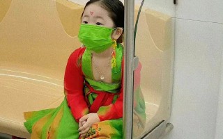 2岁地铁汉服女孩穿搭，地铁汉服小女孩